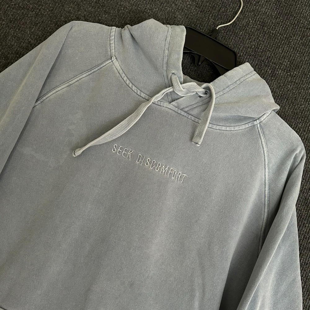 Seek Discomfort Yes Theory Hoodie Medium Pullover LS Sweater Light Gray Blue